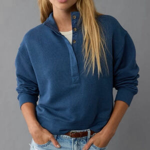 American Eagle Cropped Henley Fleece Sweatshirt Comfy Loungewear Blue